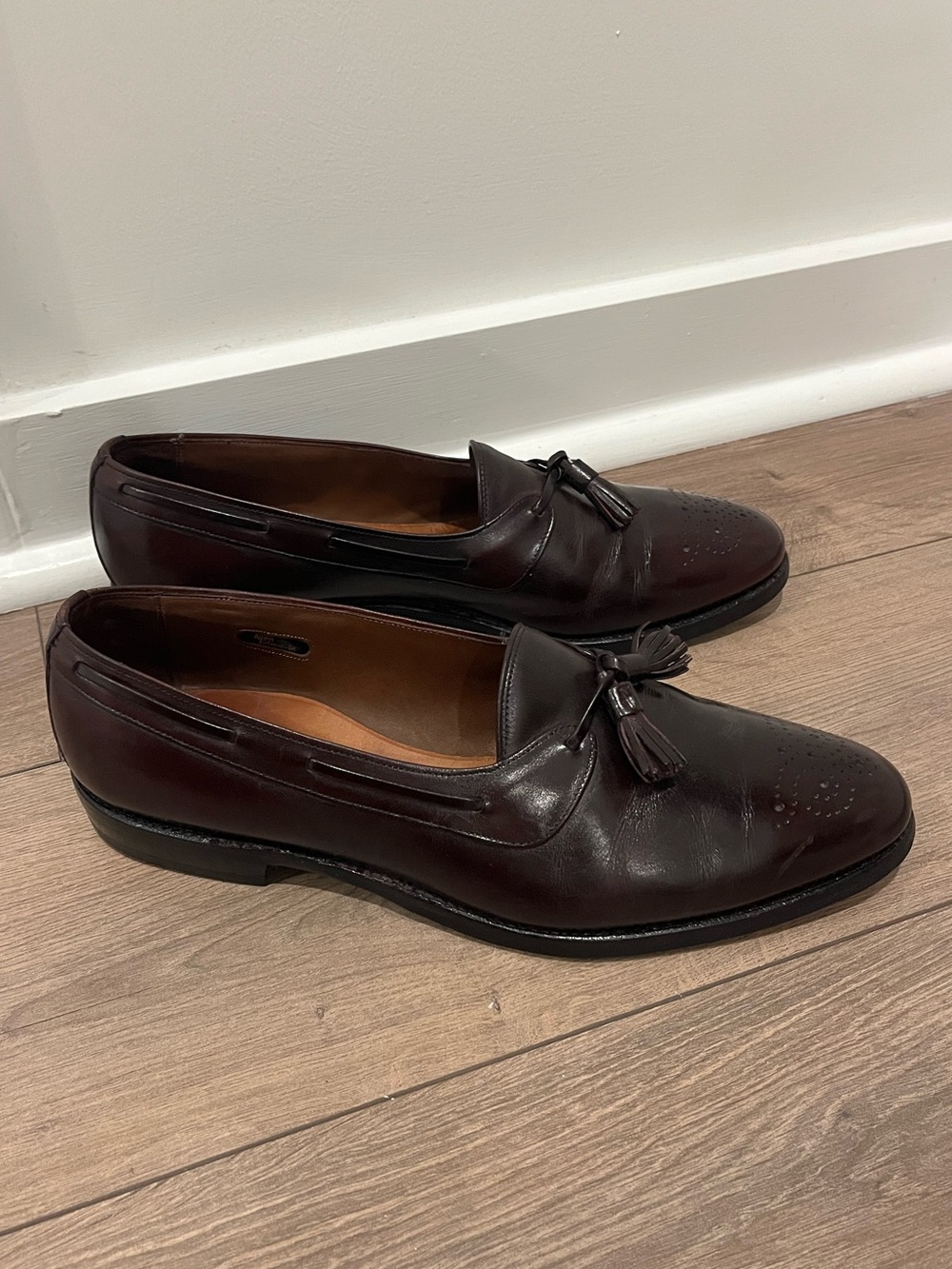 Allen Edmonds Manchester Burgundy Leather Wingtip Tassel Loafers - 11.5